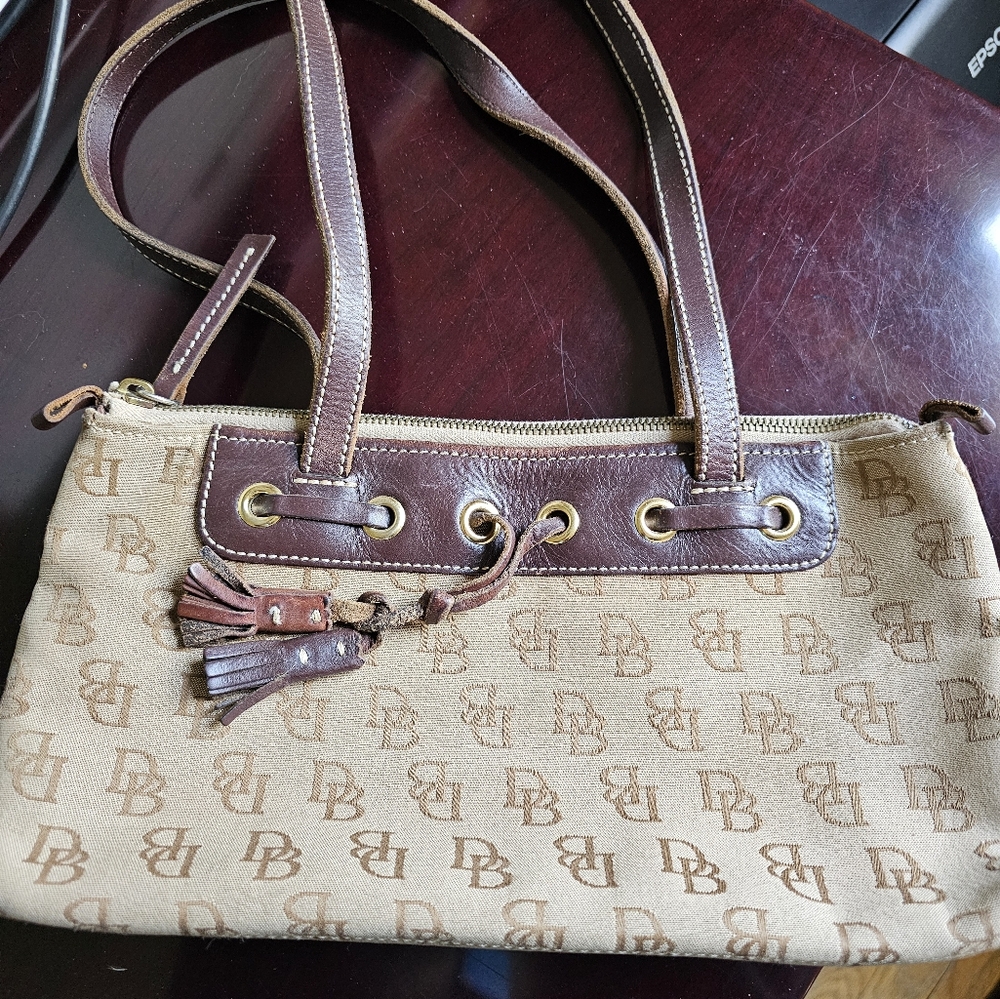 Dooney & Bourketassel tote